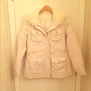 White down puff jacket